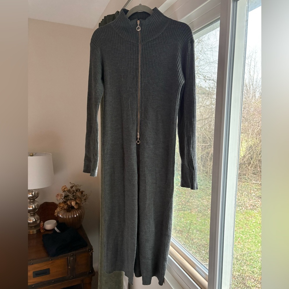 Gray Knit Long Zip Up Sweater